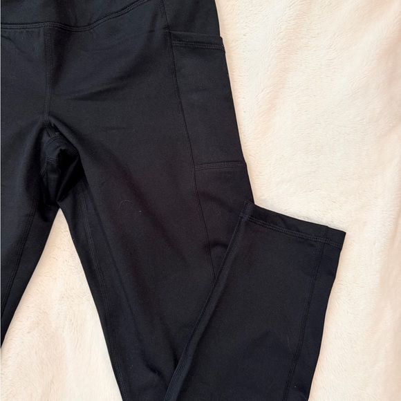 90 degrees Black Athletic Leggings - Picture 2 of 3